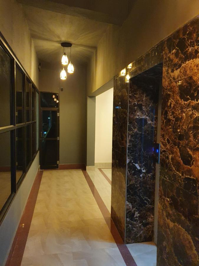 Sri Lakshmi Palace A/C Otel Suluru Dış mekan fotoğraf