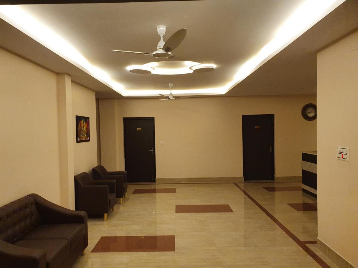 Sri Lakshmi Palace A/C Otel Suluru Dış mekan fotoğraf